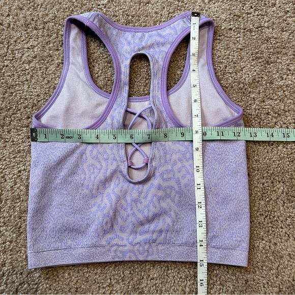 Gymshark Soft Lilac Purple Adapt Animal Seamless Crop Tank Size Small - Picture 9 of 10